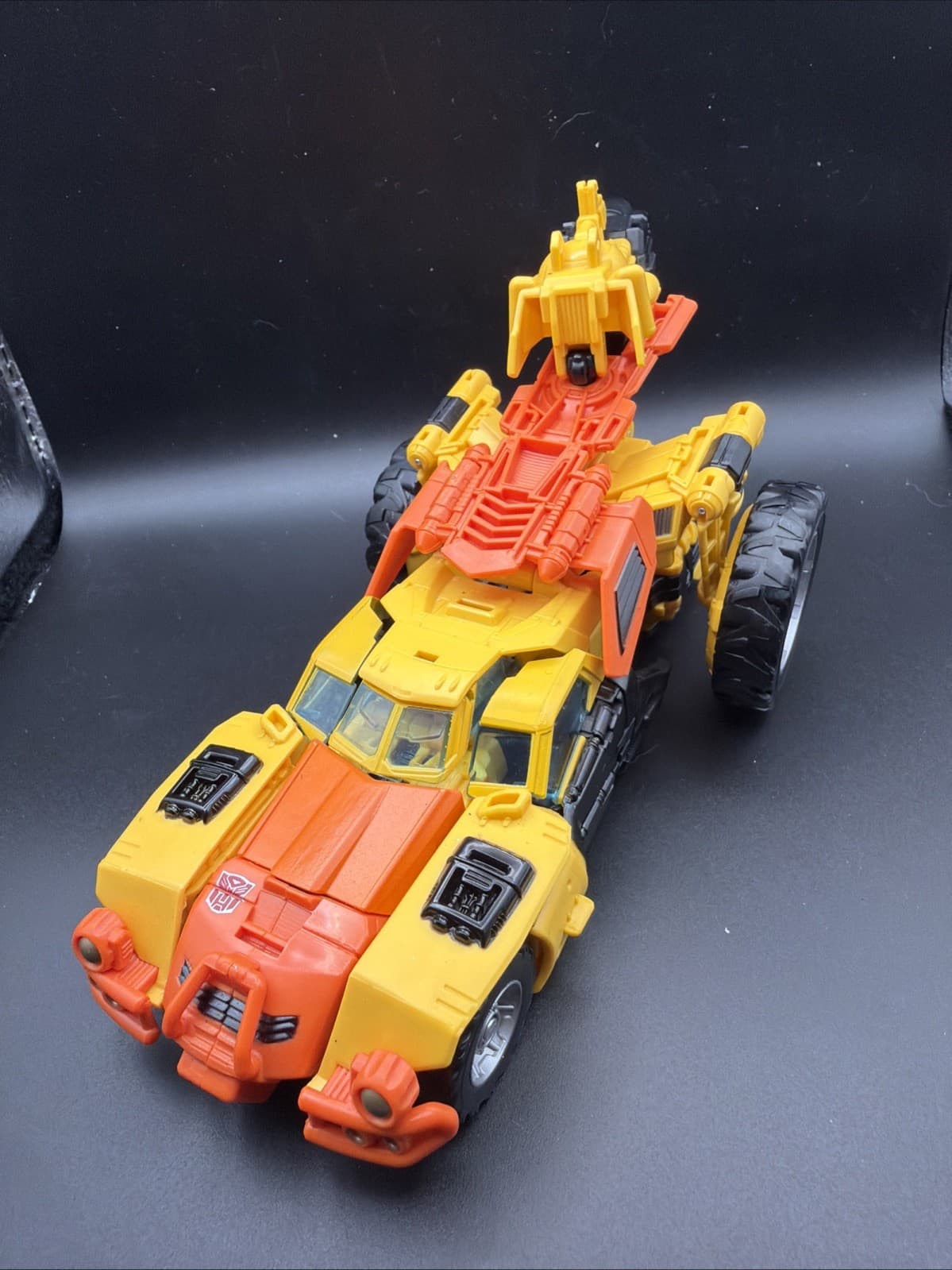 transformers generations thrilling 30 sandstorm - Image 1